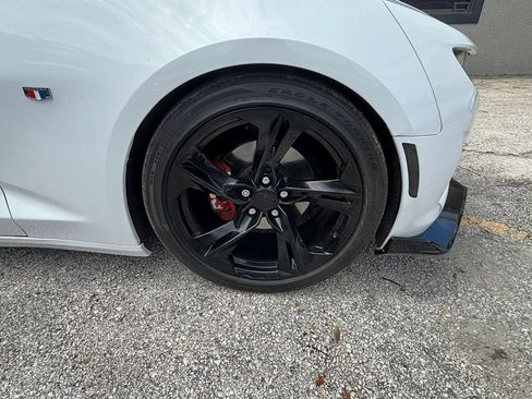 Used 2019 Chevrolet Camaro LT RWD image 21