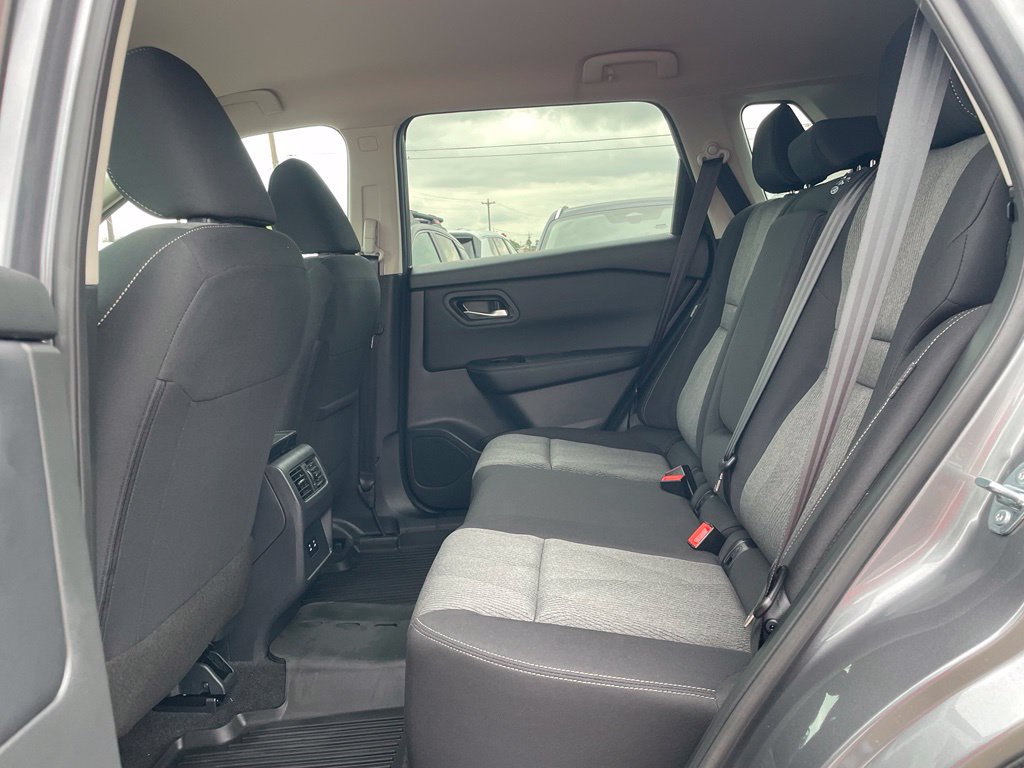 Certified 2026 Nissan Rogue SV FWD image 25