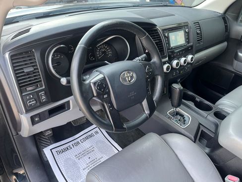 Used 2018 Toyota Sequoia SR5 w/ Premium Package AWD/4WD image 10