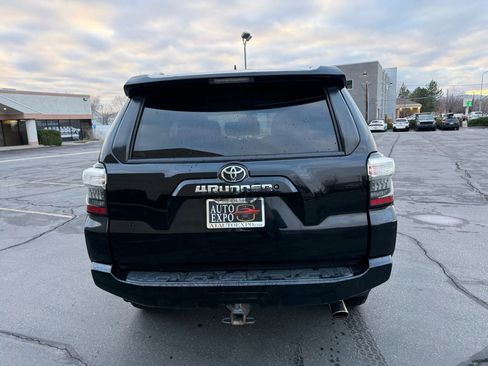 Used 2018 Toyota 4Runner SR5 image 6