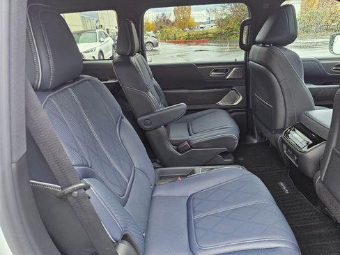 New 2026 INFINITI QX80 4WD image 15