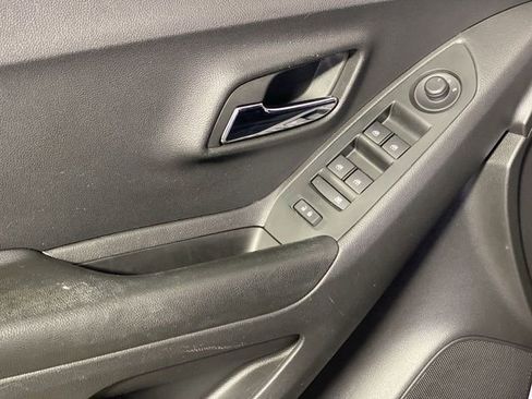 Certified 2022 Chevrolet Trax LT w/ Driver Confidence Package image 28