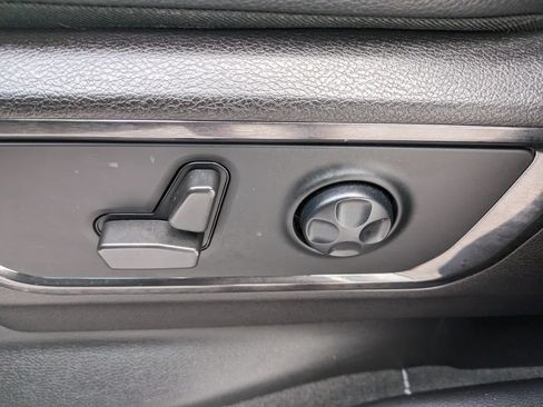 Used 2022 RAM 1500 Limited AWD/4WD image 17