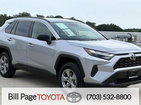 Used 2025 Toyota RAV4 LE AWD/4WD image 1