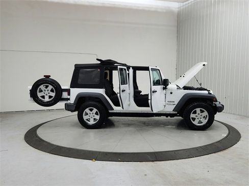 Used 2018 Jeep Wrangler Unlimited Sport S image 16