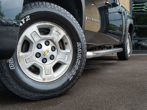 Used 2007 Chevrolet Silverado 1500 LTZ w/ Safety Package AWD/4WD image 10