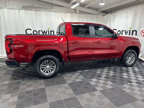 Used 2024 Chevrolet Colorado LT w/ LT Convenience Package image 8