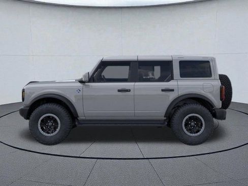 New 2026 Ford Bronco Outer Banks w/ Sasquatch Package AWD/4WD image 3