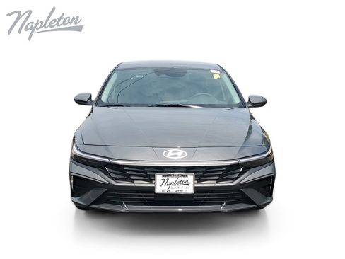 Used 2024 Hyundai Elantra SEL FWD image 9