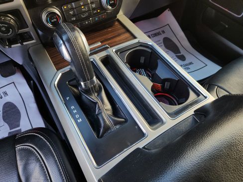 Used 2017 Ford F150 Lariat w/ Equipment Group 502A Luxury AWD/4WD image 13