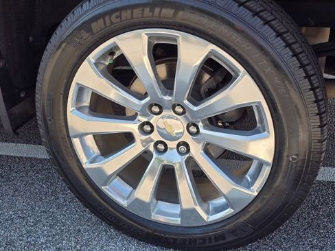 Used 2021 Chevrolet Silverado 1500 High Country w/ Technology Package AWD/4WD image 10