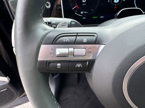 Used 2025 Hyundai Tucson Limited AWD/4WD image 26