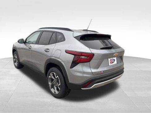 New 2026 Chevrolet Trax LT w/ Driver Confidence Package image 5