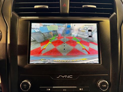 Used 2019 Ford Fusion SE w/ Equipment Group 151A FWD image 25