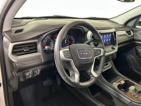 Used 2023 GMC Acadia SLE w/ Driver Convenience Package FWD image 14