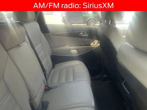 Used 2019 Kia Sorento EX AWD/4WD image 9