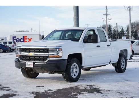 Used 2017 Chevrolet Silverado 1500 W/T w/ Trailering Package image 7