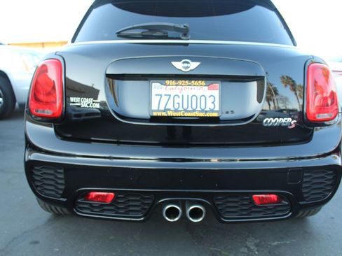 Used 2017 MINI Cooper S image 14