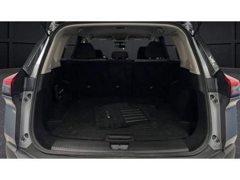 Used 2023 Nissan Rogue SV AWD/4WD image 25