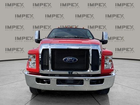 Used 2021 Ford F650 2WD Crew Cab Super Duty image 2