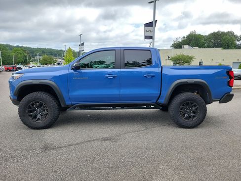 Used 2025 Chevrolet Colorado ZR2 w/ Midnight Edition AWD/4WD image 21