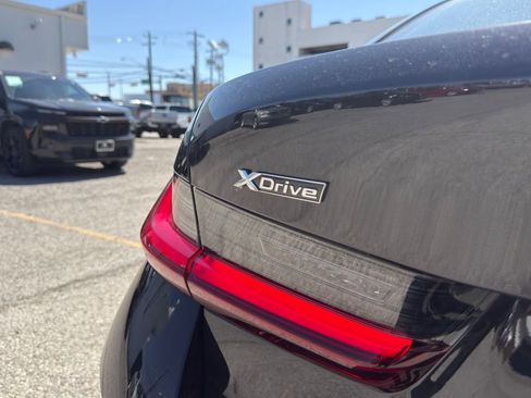 Used 2025 BMW 330i xDrive Sedan image 10