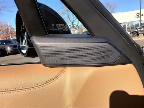 New 2026 Land Rover Range Rover Long Wheelbase SE image 21