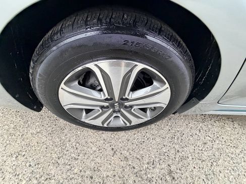 Used 2017 Kia Optima EX image 39