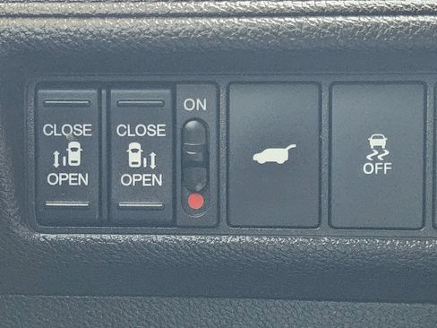 Used 2025 Honda Odyssey Sport-L image 21