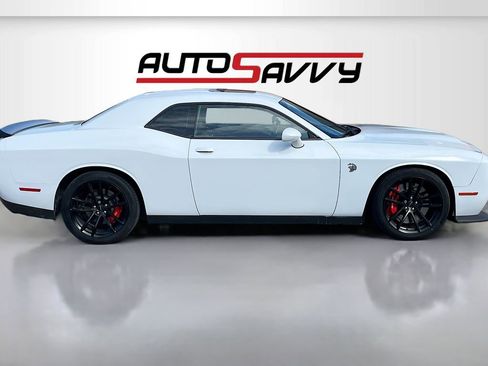 Used 2023 Dodge Challenger SRT Hellcat w/ Driver Convenience Group image 8