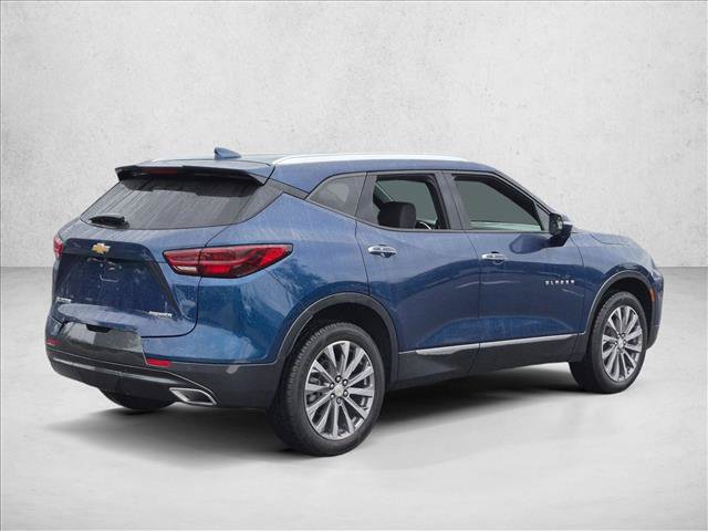 Used 2023 Chevrolet Blazer Premier FWD image 5