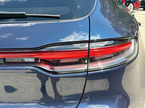 Used 2023 Porsche Macan S image 32