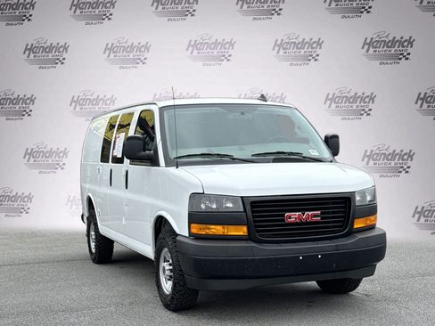 Used 2022 GMC Savana 2500 w/ Driver Convenience Package image 2