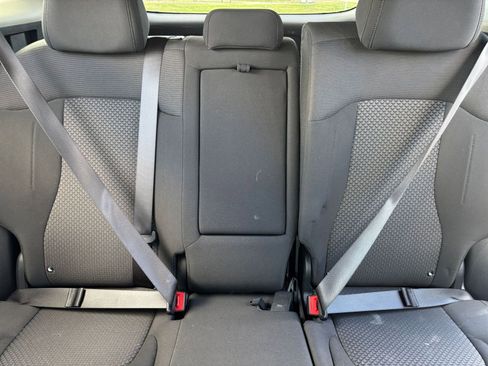 Used 2025 Kia Sportage LX image 37