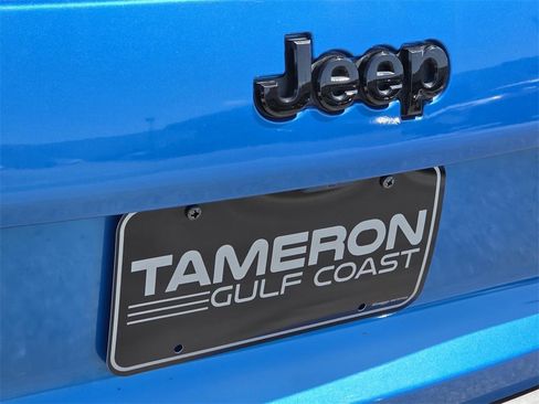 Used 2022 Jeep Cherokee Latitude w/ Sun & Sound Group image 27