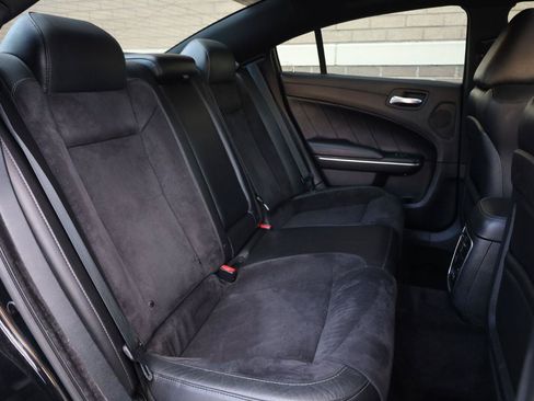 Used 2019 Dodge Charger Scat Pack w/ Plus Group RWD image 25