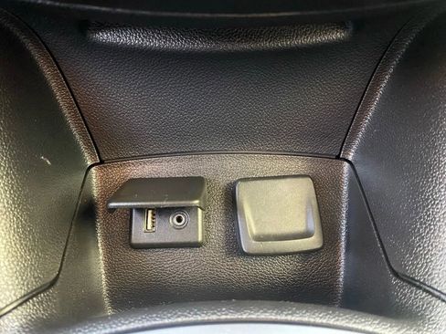 Used 2018 Chevrolet Cruze LT w/ Convenience Package image 18