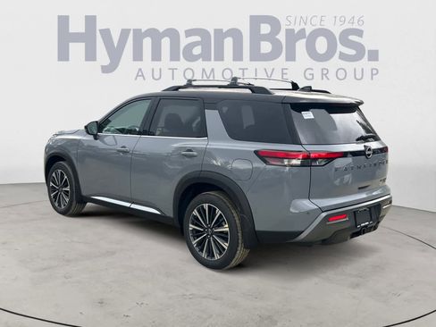 New 2026 Nissan Pathfinder Platinum image 6