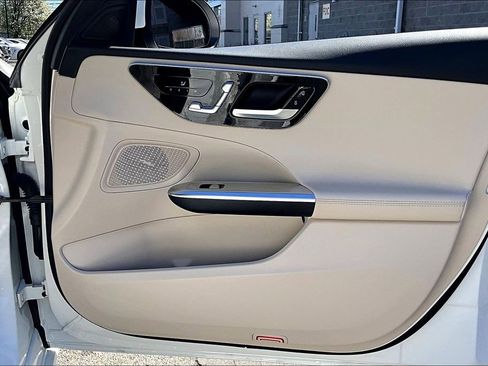 Certified 2023 Mercedes-Benz C 300 4MATIC Sedan image 19