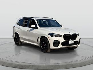 Used 2023 BMW X5 xDrive40i w/ M Sport Package video 1