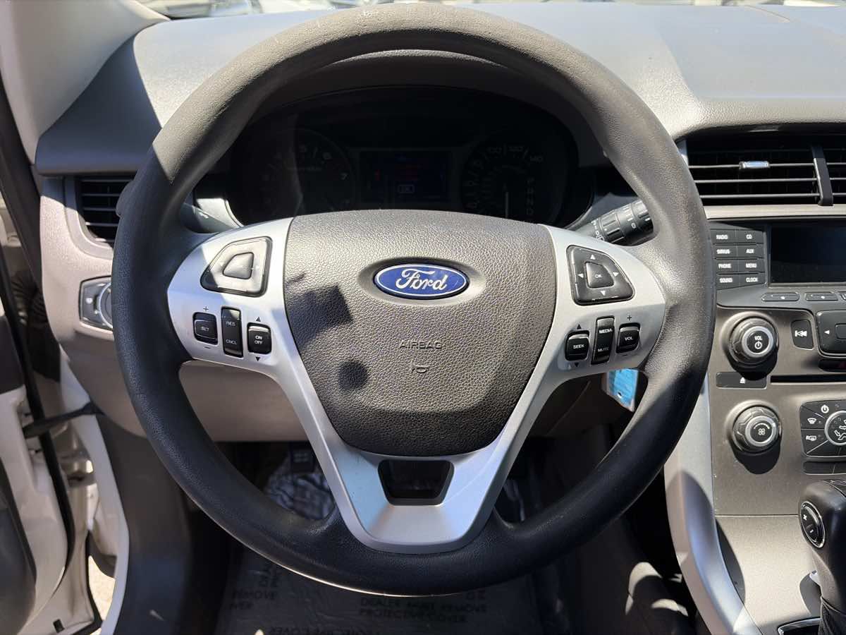 Used 2013 Ford Edge SE FWD image 37