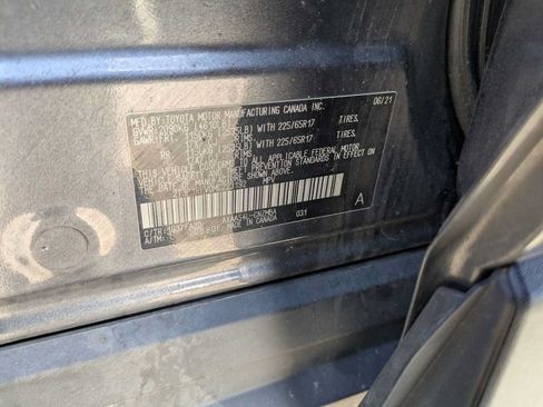 Used 2021 Toyota RAV4 XLE w/ Convenience Package AWD/4WD image 10