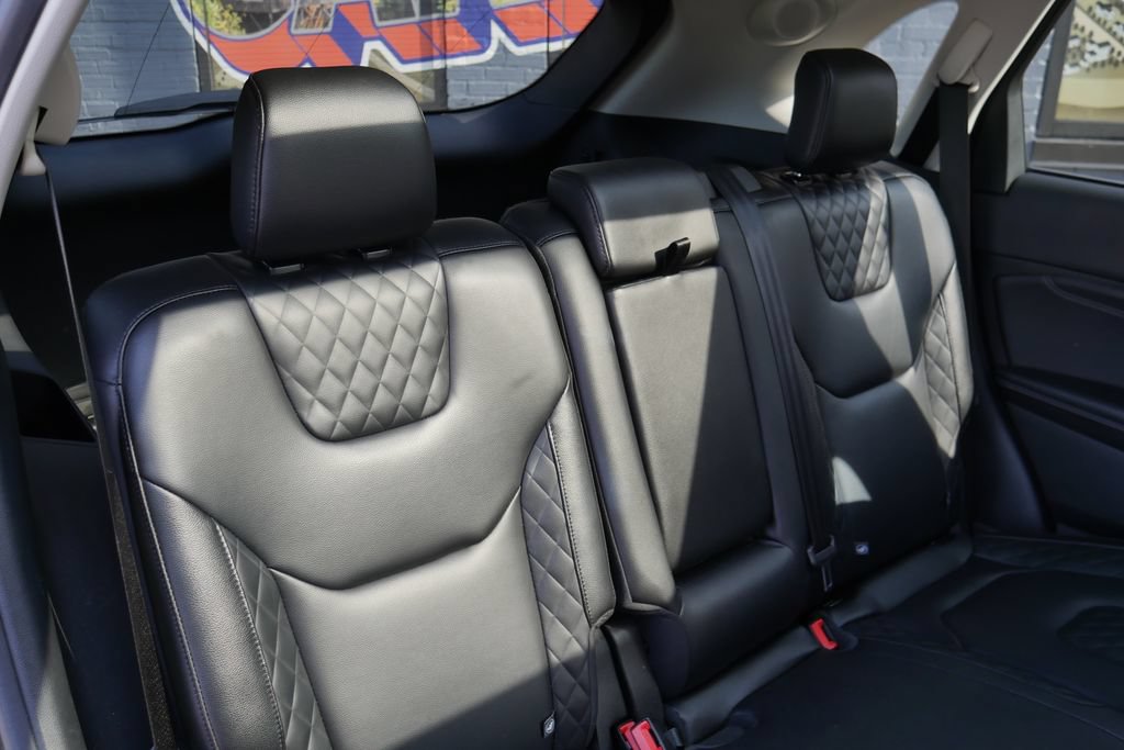 Used 2024 Ford Edge Titanium AWD/4WD image 10
