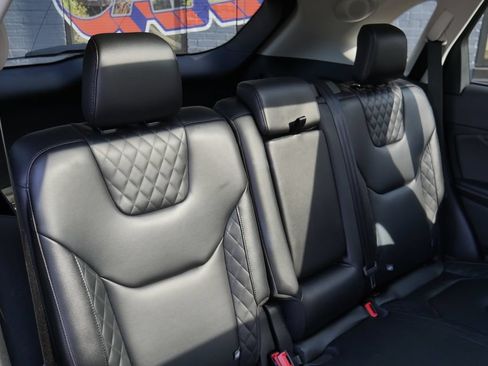 Used 2024 Ford Edge Titanium AWD/4WD image 10
