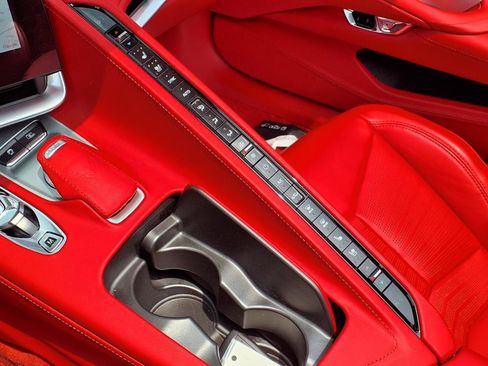 Used 2025 Chevrolet Corvette Stingray Premium Conv w/ Z51 Performance Package image 17