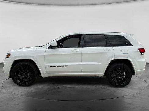Used 2020 Jeep Grand Cherokee Altitude AWD/4WD image 6