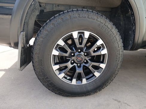 Used 2020 Nissan Titan PRO-4X w/ Pro-4x Convenience Package image 36