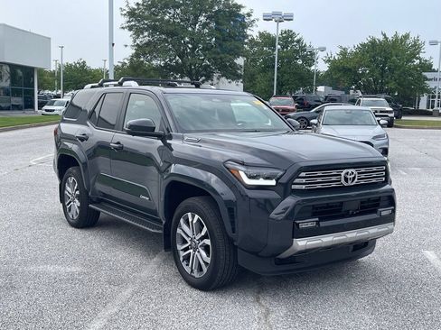 Used 2025 Toyota 4Runner Limited AWD/4WD image 5