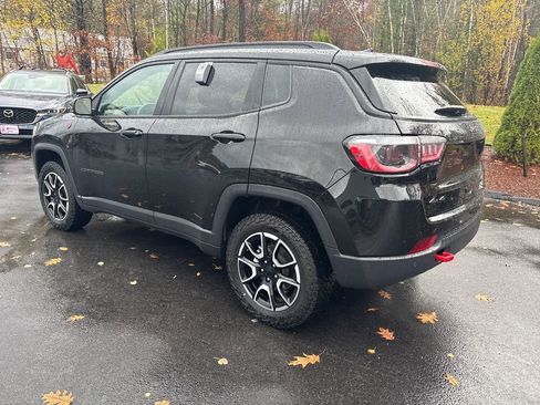 Used 2024 Jeep Compass Trailhawk image 3