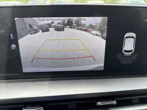 Used 2025 Kia Telluride S FWD image 23